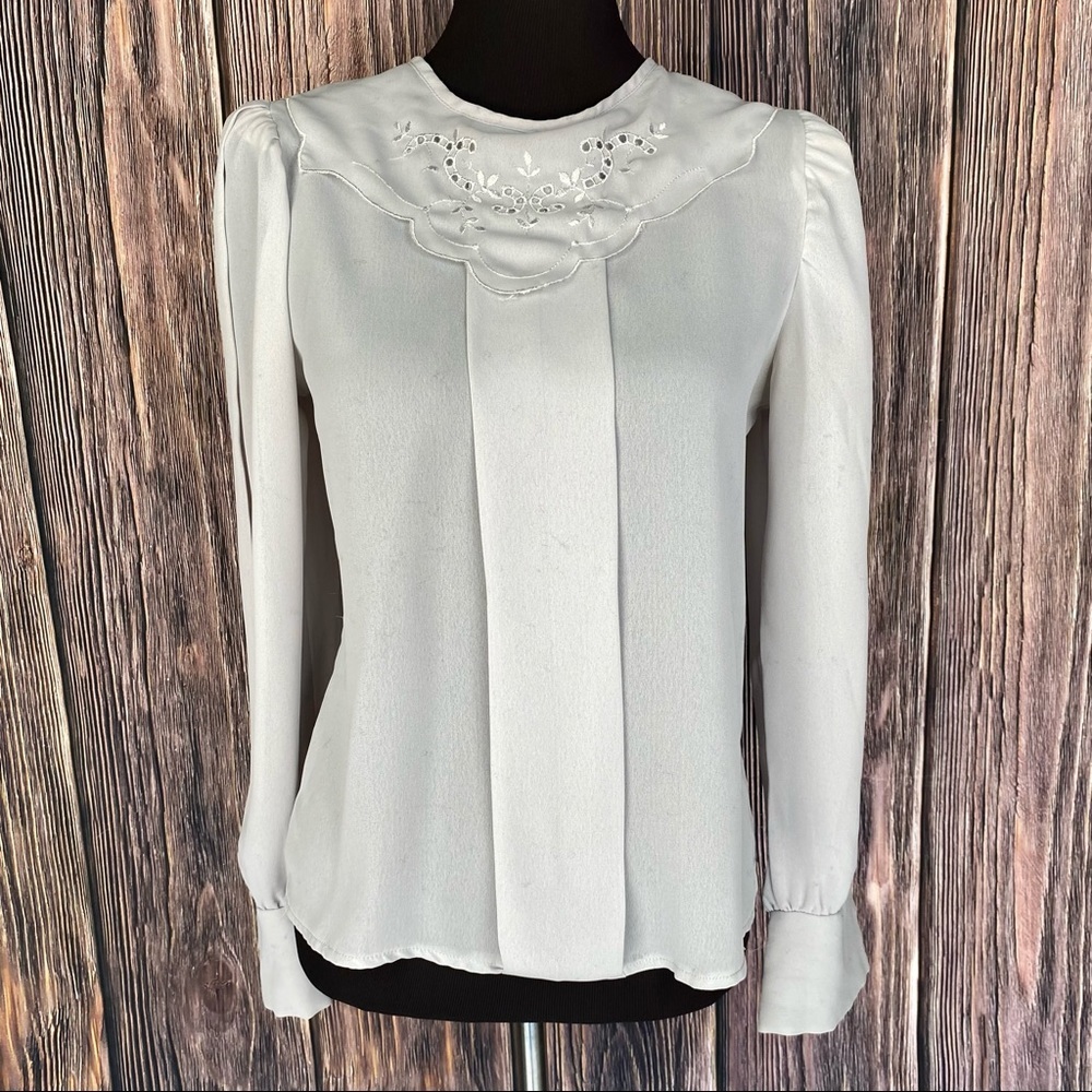 VINTAGE 80's CALIFORNIA SPICE Dove Grey Pleated Front Blouse Top